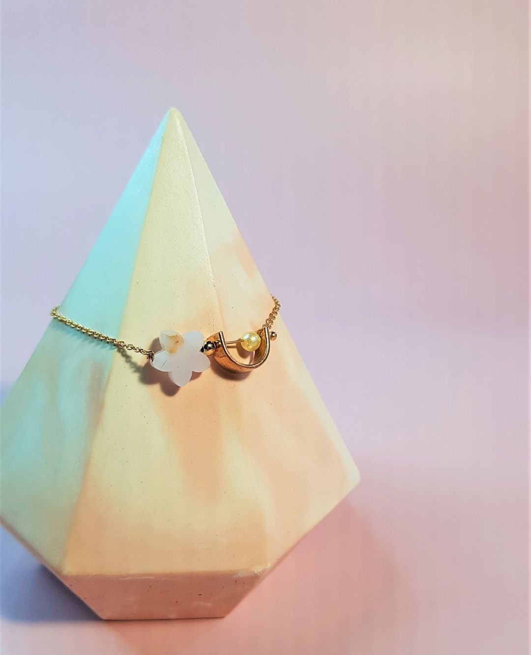 Gold Plated Bracelet with Lilac Flower and Freshwater Pearl. 