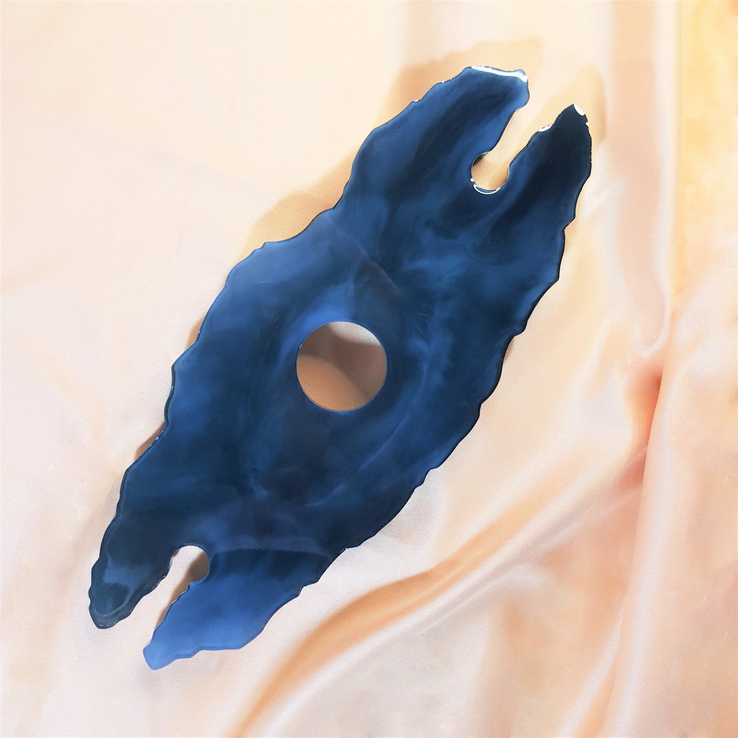 Biru Wine Glass Holder