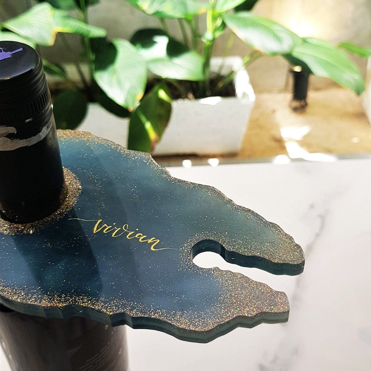 Biru Wine Glass Holder